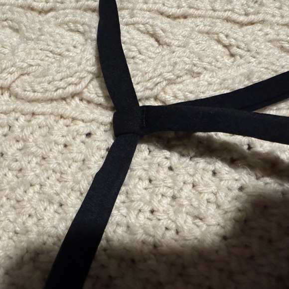 Black Strappy V Back Sports Bra SZ S - Picture 4 of 5